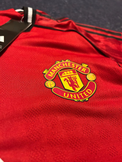 Manchester United 2025/26 Home Jersey – Adidas