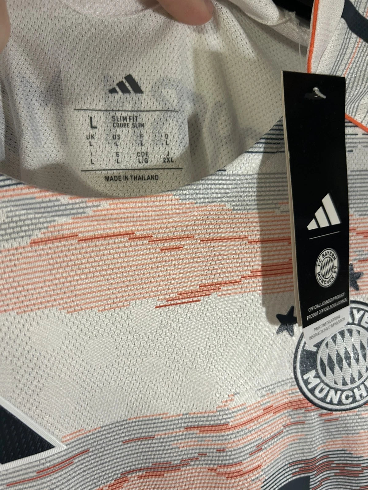 Bayern Munich 2025/26 Away Jersey – Adidas