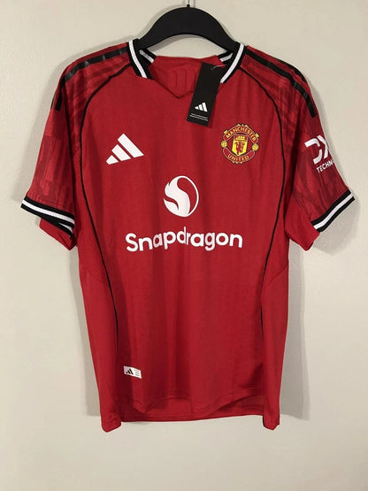 Manchester United 2025/26 Home Jersey – Adidas