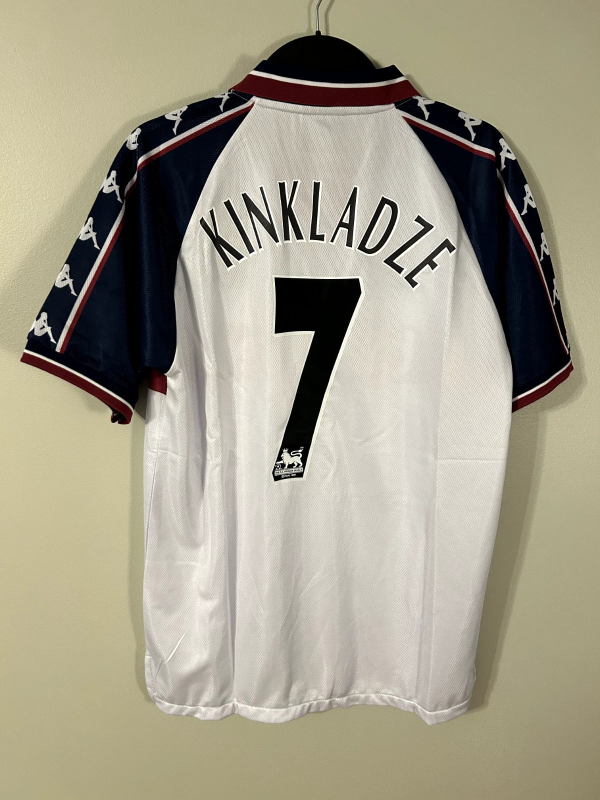 Manchester City 1997/98 Away Jersey – Kinkladze #10 – Kappa