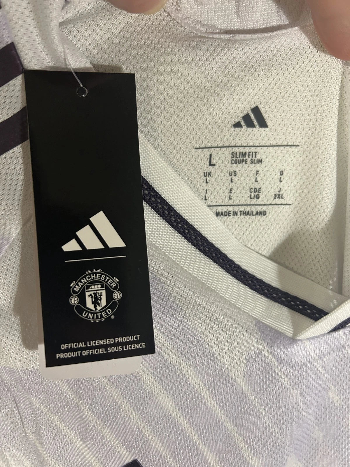 Manchester United 2025/26 Away Jersey – Adidas