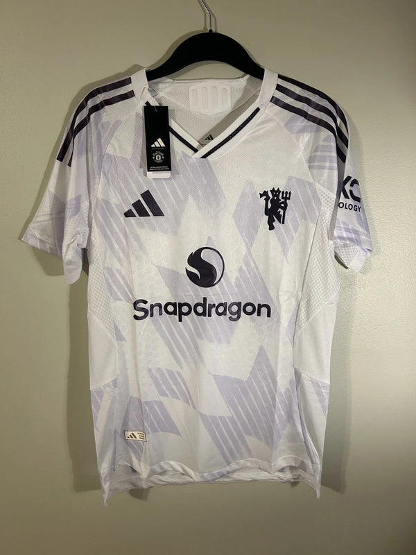 Manchester United 2025/26 Away Jersey – Adidas